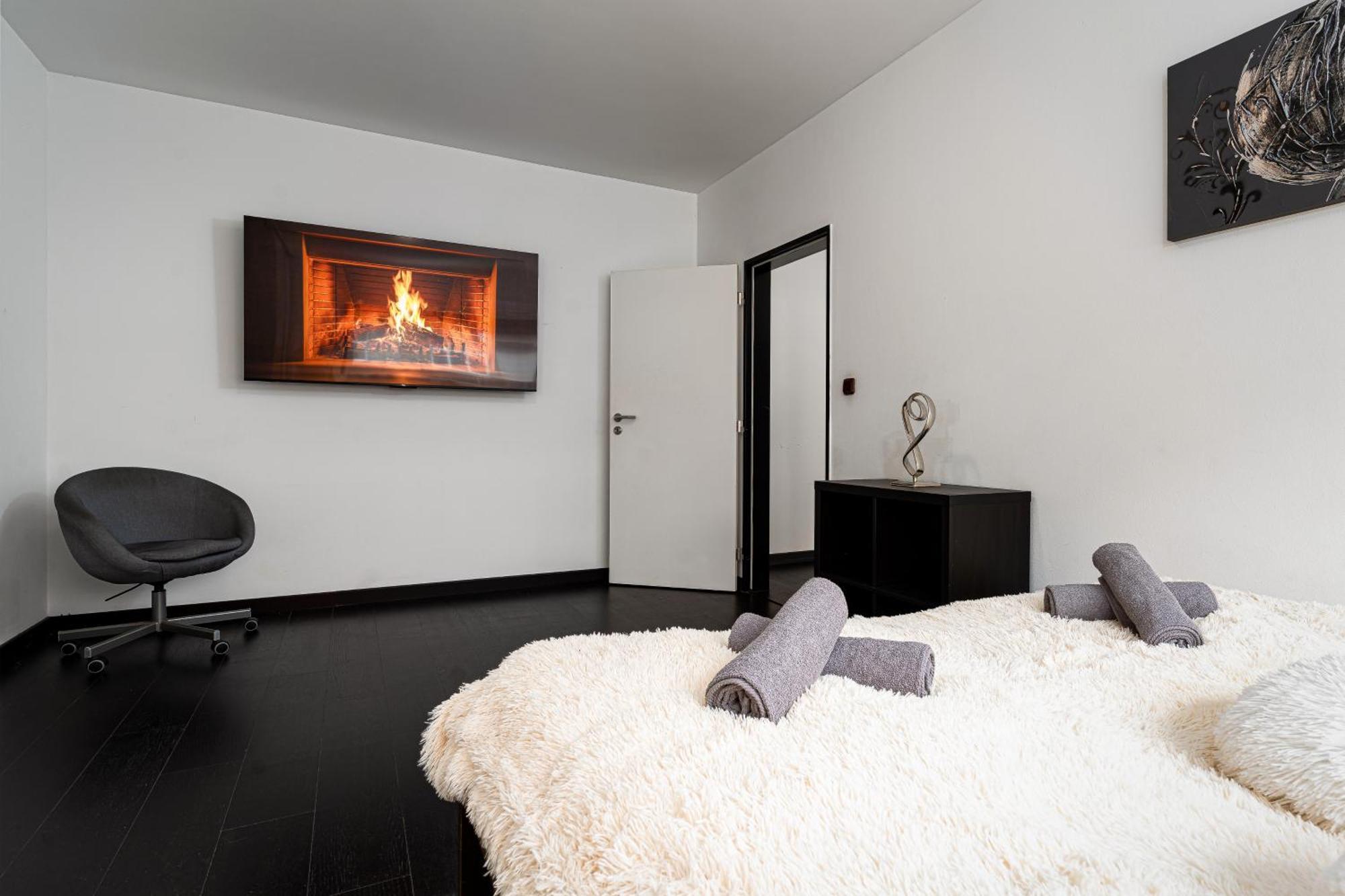 Ice Queen's Kingdom Apartment